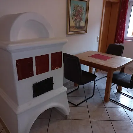 Scheffauerhof Apartment
