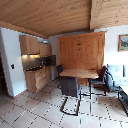 Scheffauerhof Apartment *
