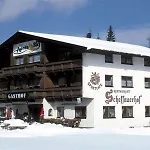 Scheffauerhof *