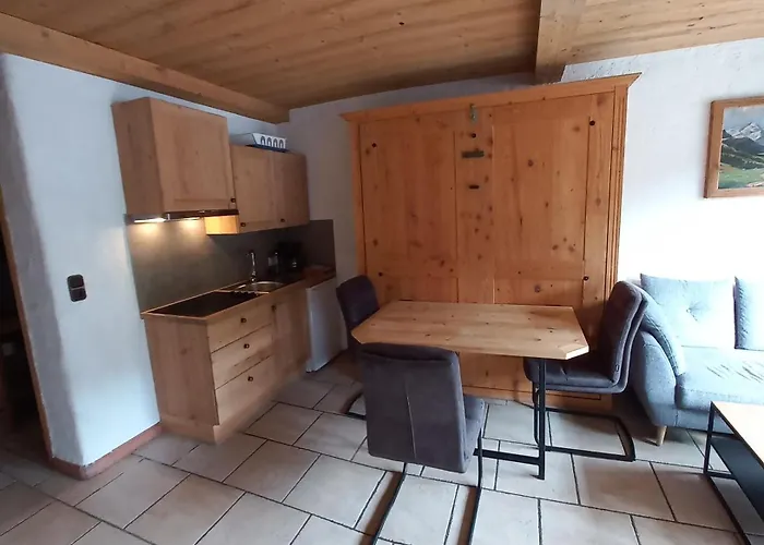 Scheffauerhof Apartman *